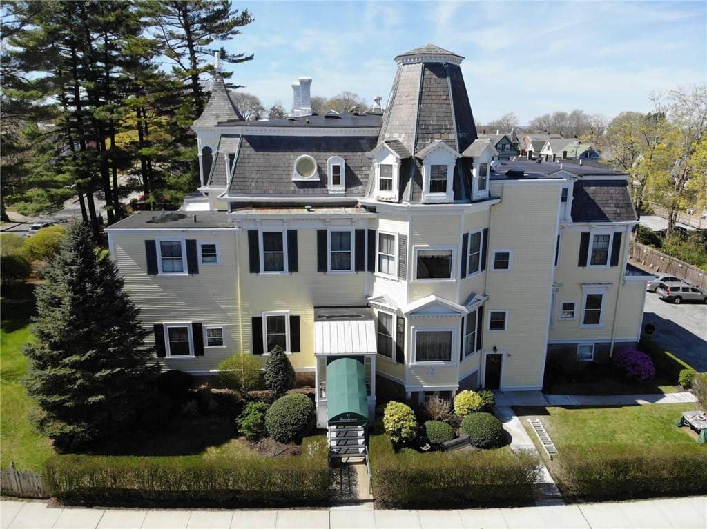 45 Ayrault AVE #8, Newport, RI 02840