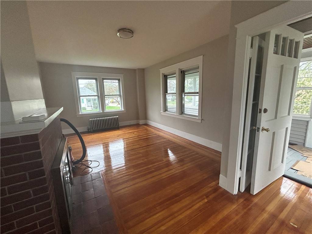 East Providence, RI 02915,35 Arnold ST