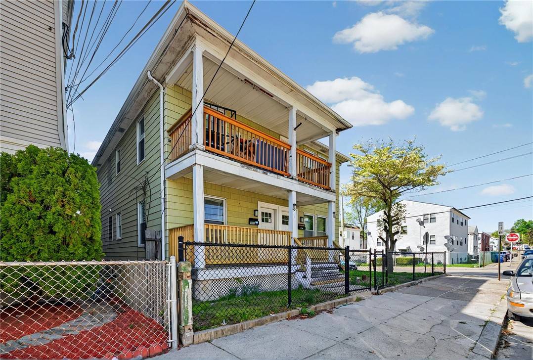 Central Falls, RI 02863,103 Valley ST
