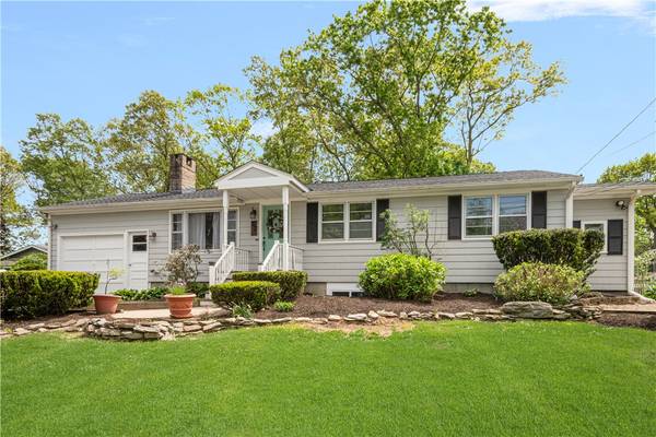 37 Charles ST, Barrington, RI 02806