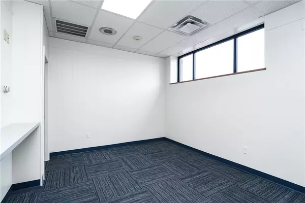 North Smithfield, RI 02896,63 Eddie Dowling HWY #1