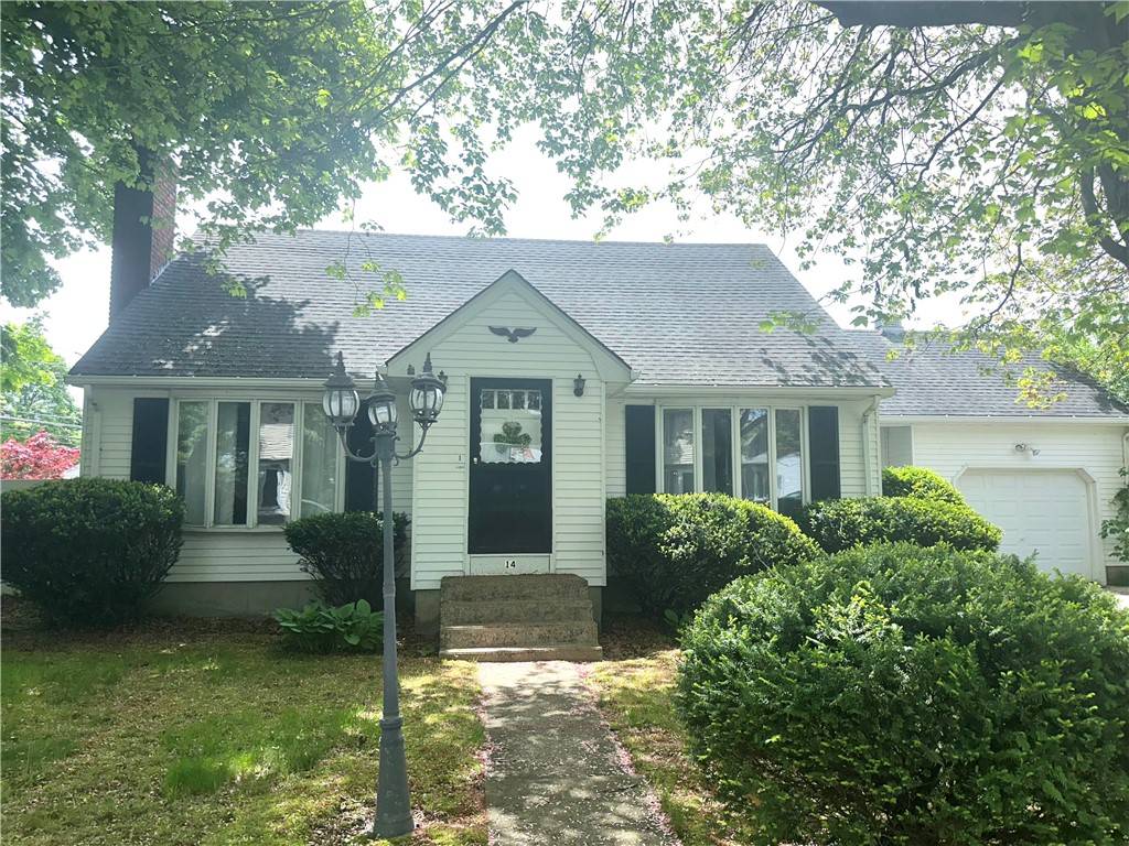 14 Chester AVE, Warwick, RI 02889