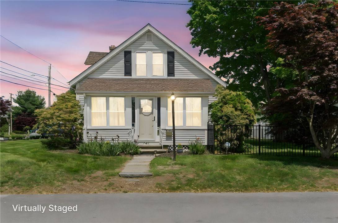 101 Chapmans AVE, Warwick, RI 02886