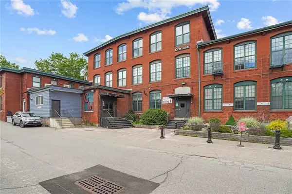 North Providence, RI 02904,1117 Douglas AVE #120