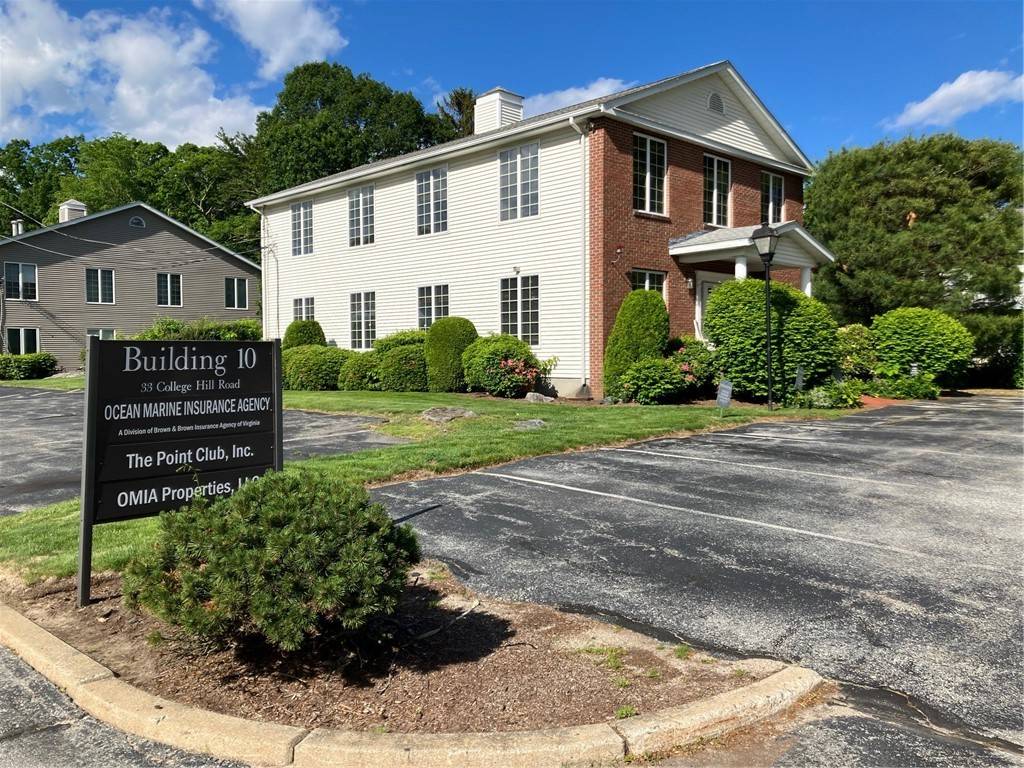 Warwick, RI 02886,33 College Hill RD #10
