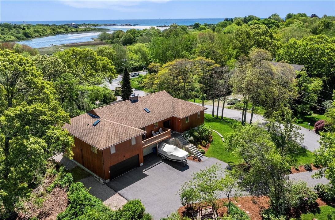 Narragansett, RI 02882,11 Cove RD
