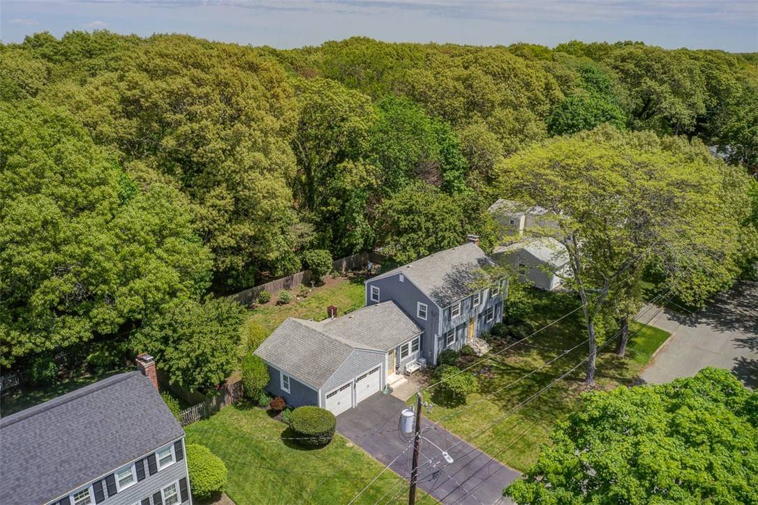 Barrington, RI 02806,15 LAFAYETTE RD