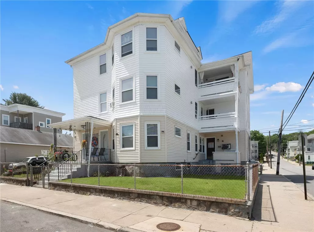 Woonsocket, RI 02895,242 4th AVE