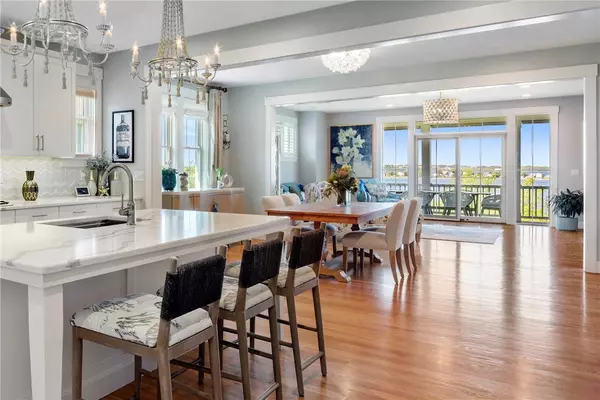 Tiverton, RI 02878,171 Leeshore LN