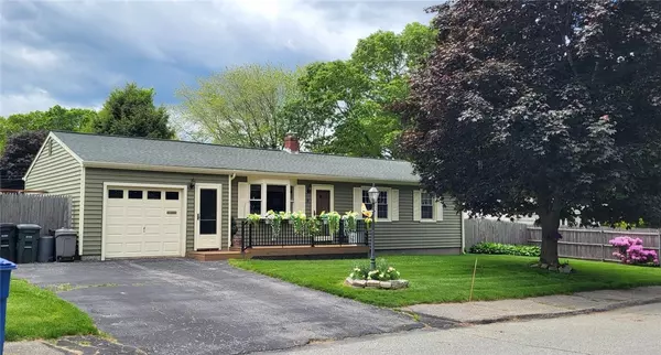 6 Colonial RD,  Coventry,  RI 02816