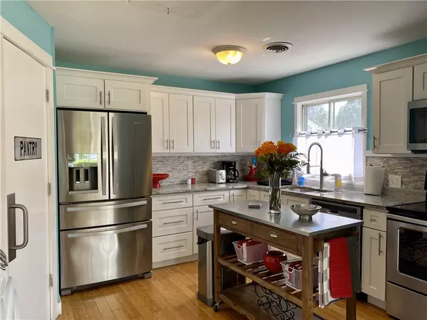 South Kingstown, RI 02879,18 Broadmoor RD