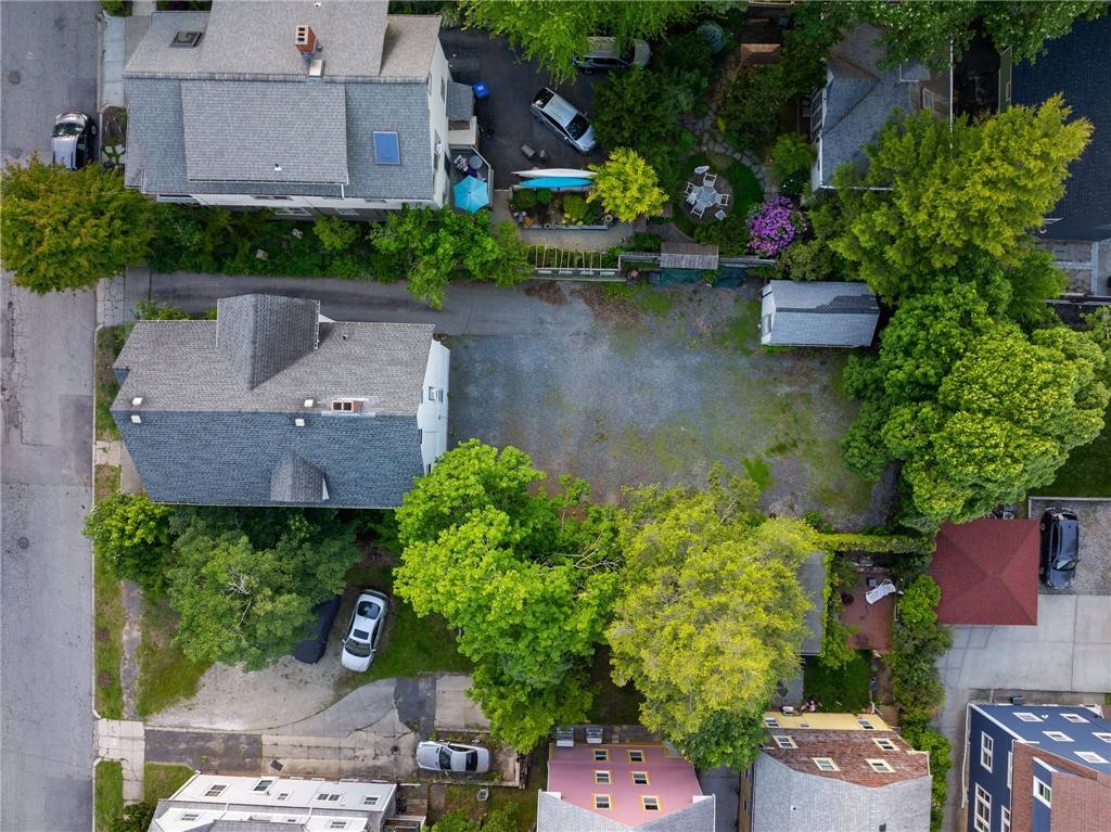 Providence, RI 02906,94 Larch ST