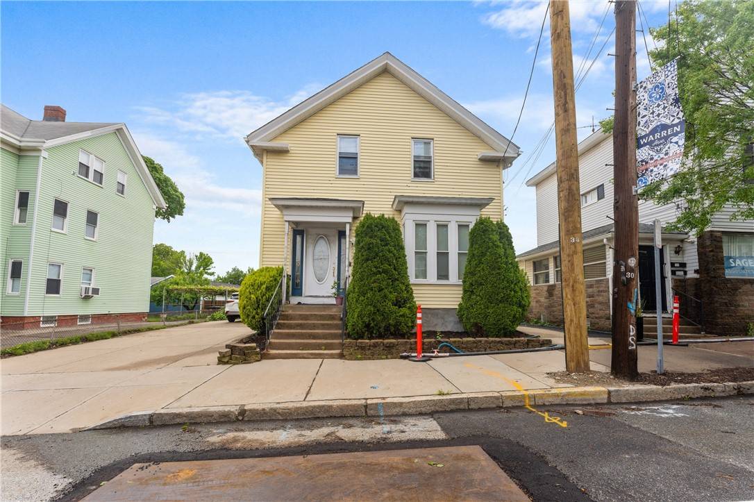114 Warren AVE, East Providence, RI 02914