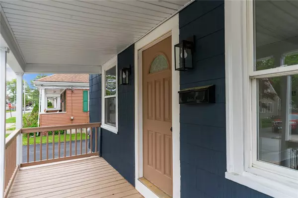 Lincoln, RI 02865,6 Columbia AVE