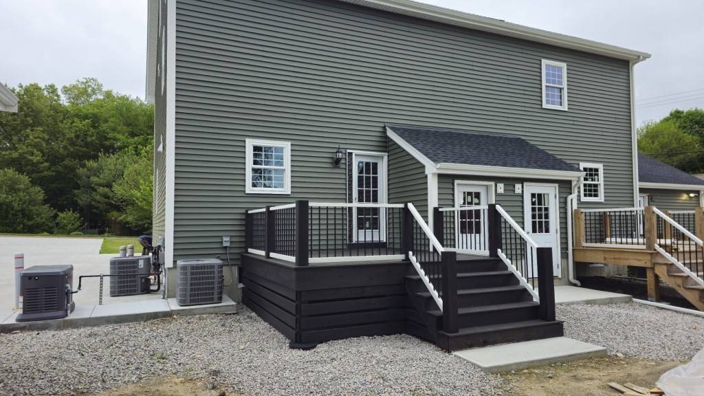 Burrillville, RI 02858,65 Oakland AVE