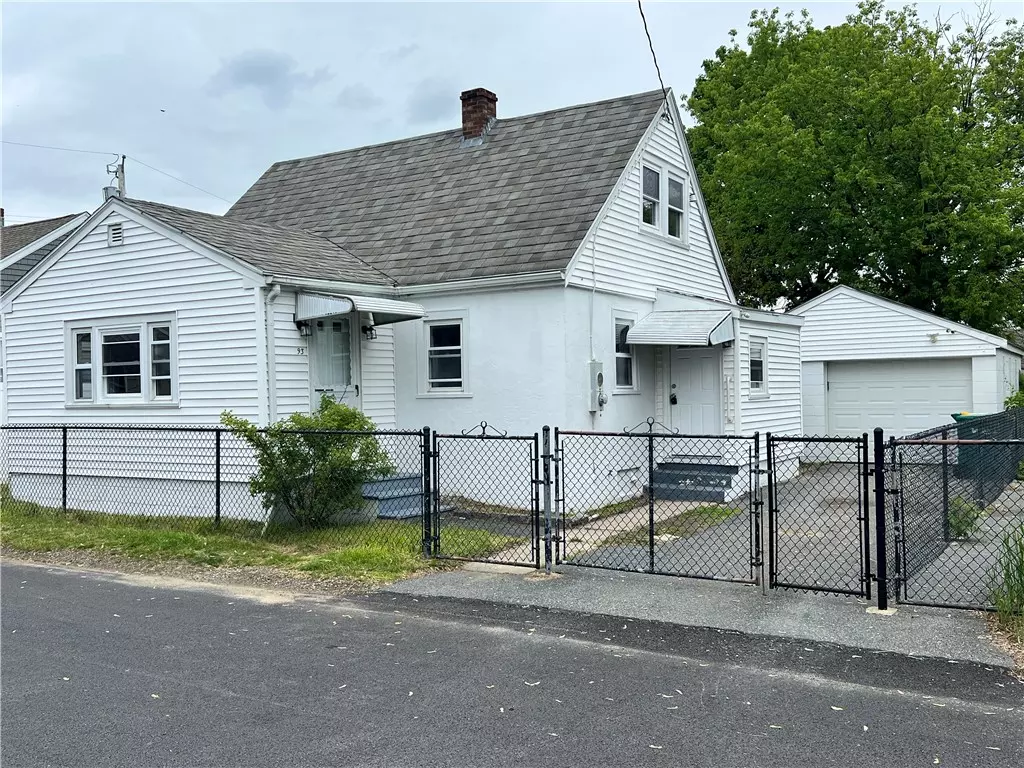 Portsmouth, RI 02871,93 Mason AVE