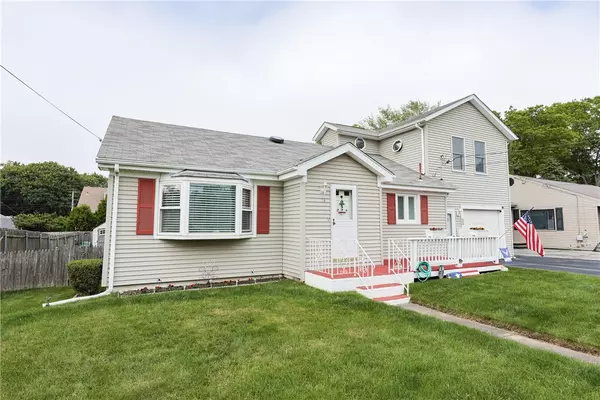 Tiverton, RI 02878,74 Warren AVE