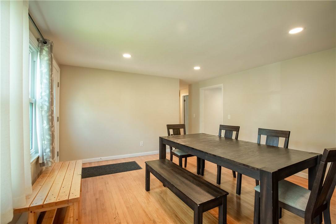 Coventry, RI 02816,75 Pembroke LN