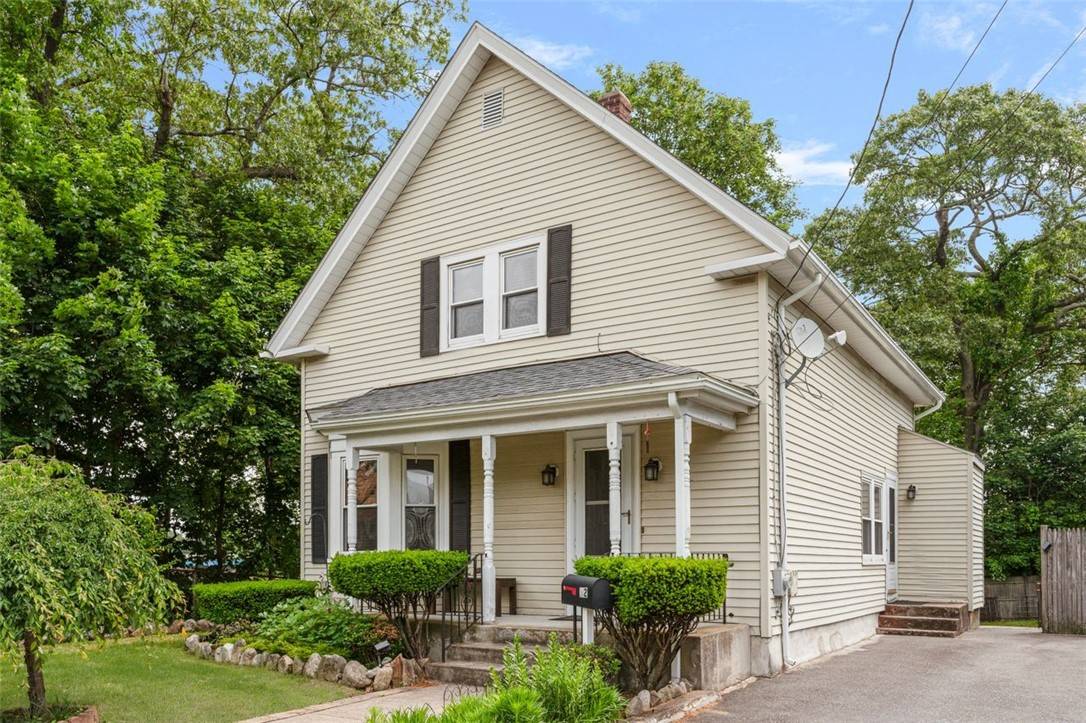 Cranston, RI 02910,32 North Clarendon ST