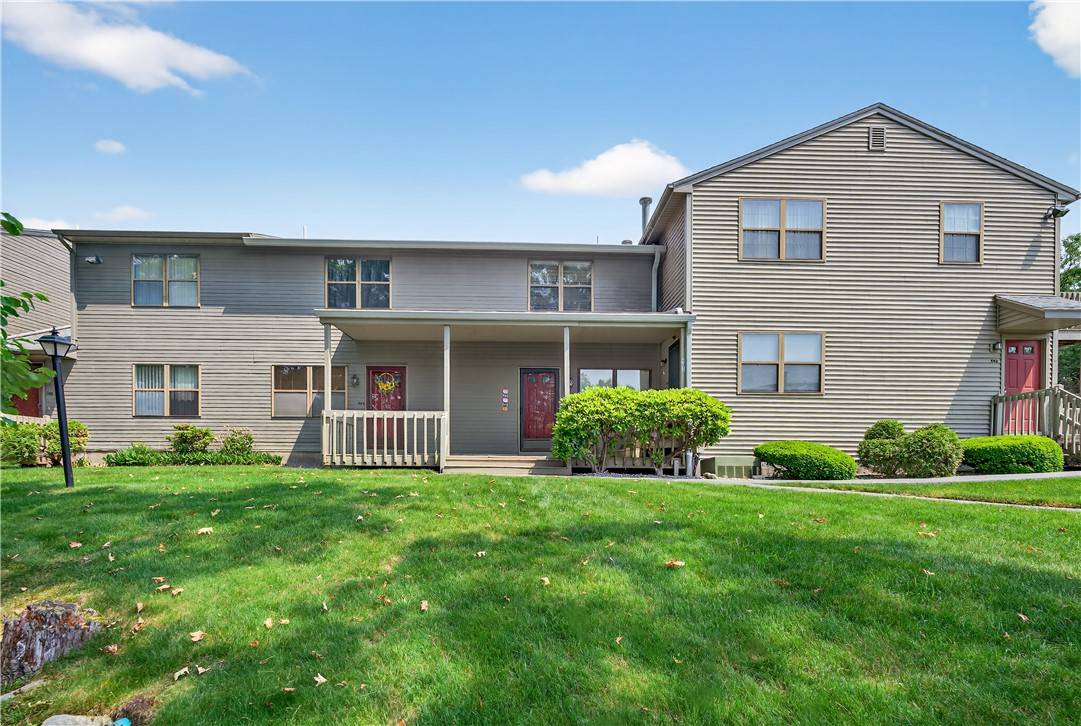 403 Pinewood DR, Smithfield, RI 02917
