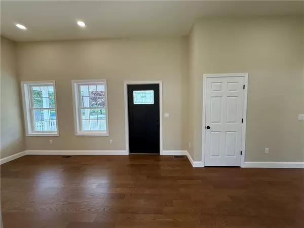 Smithfield, RI 02917,189 Pleasant View AVE