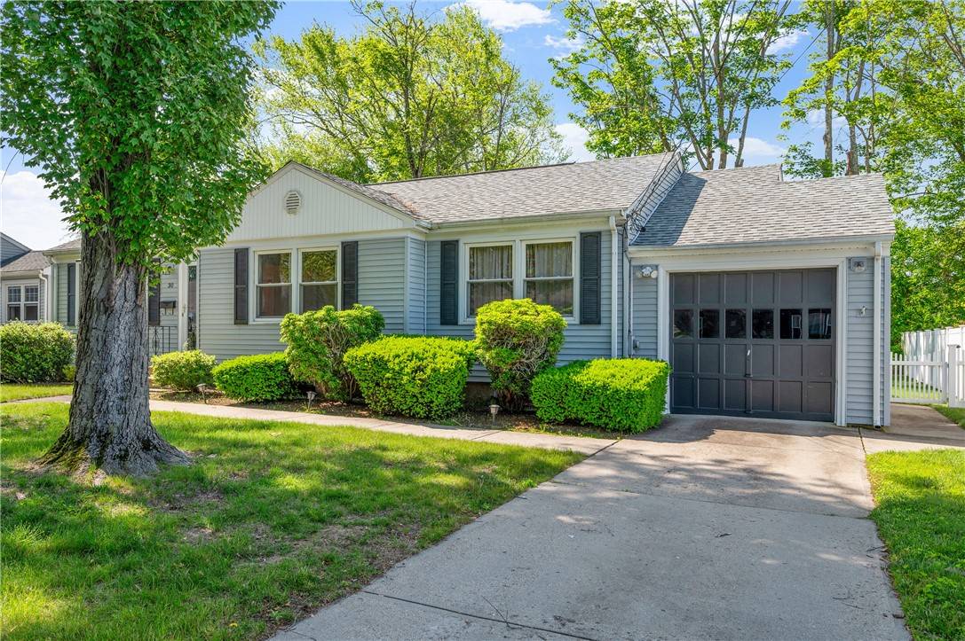 East Providence, RI 02915,30 Winthrop ST