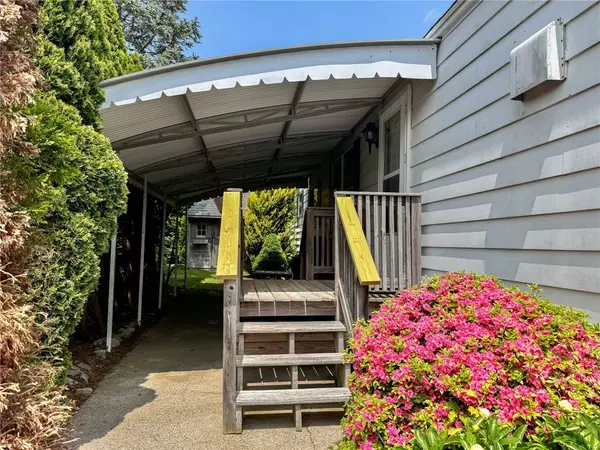 Portsmouth, RI 02871,15 Donna DR