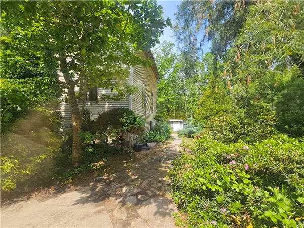 South Kingstown, RI 02879,66 Shadbush RD