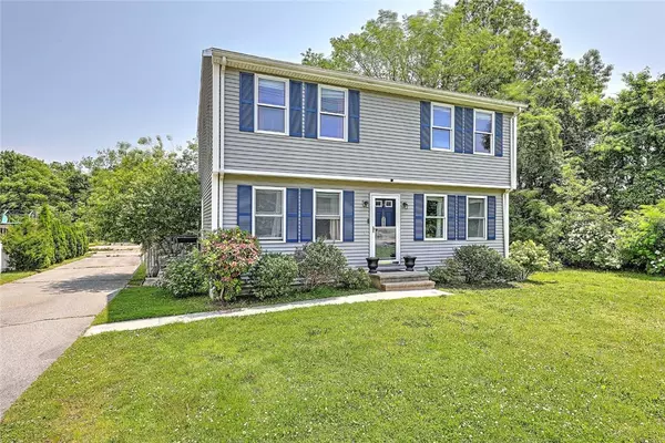 827 Anthony RD, Portsmouth, RI 02871