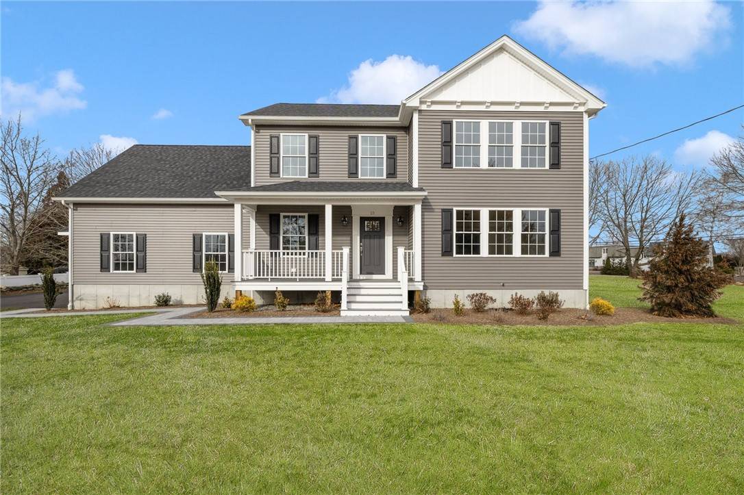 13 TWIN RIVER RD, Lincoln, RI 02865