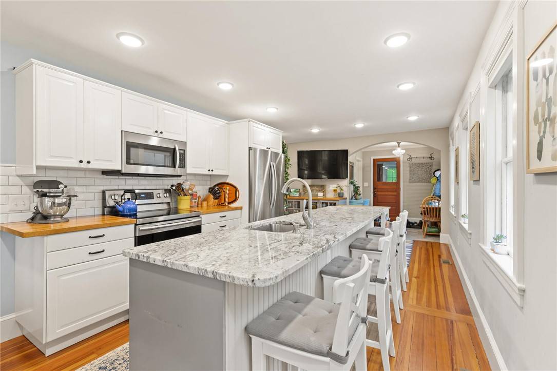 965 Greenville AVE, Smithfield, RI 02828