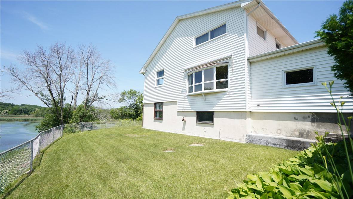 14 Temple PL, Central Falls, RI 02863