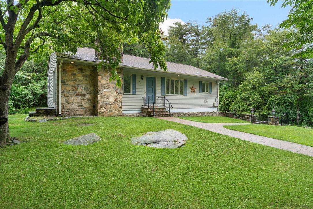 Scituate, RI 02857,9 Esek Hopkins RD