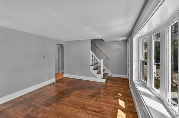 Pawtucket, RI 02860,111 Cleveland ST