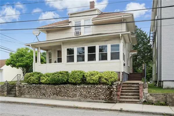 79 Winthrop ST, Woonsocket, RI 02895