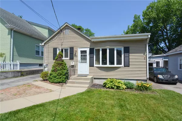 57 Vivian AVE, Pawtucket, RI 02860