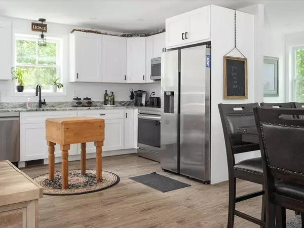 Hopkinton, RI 02804,263 Collins RD