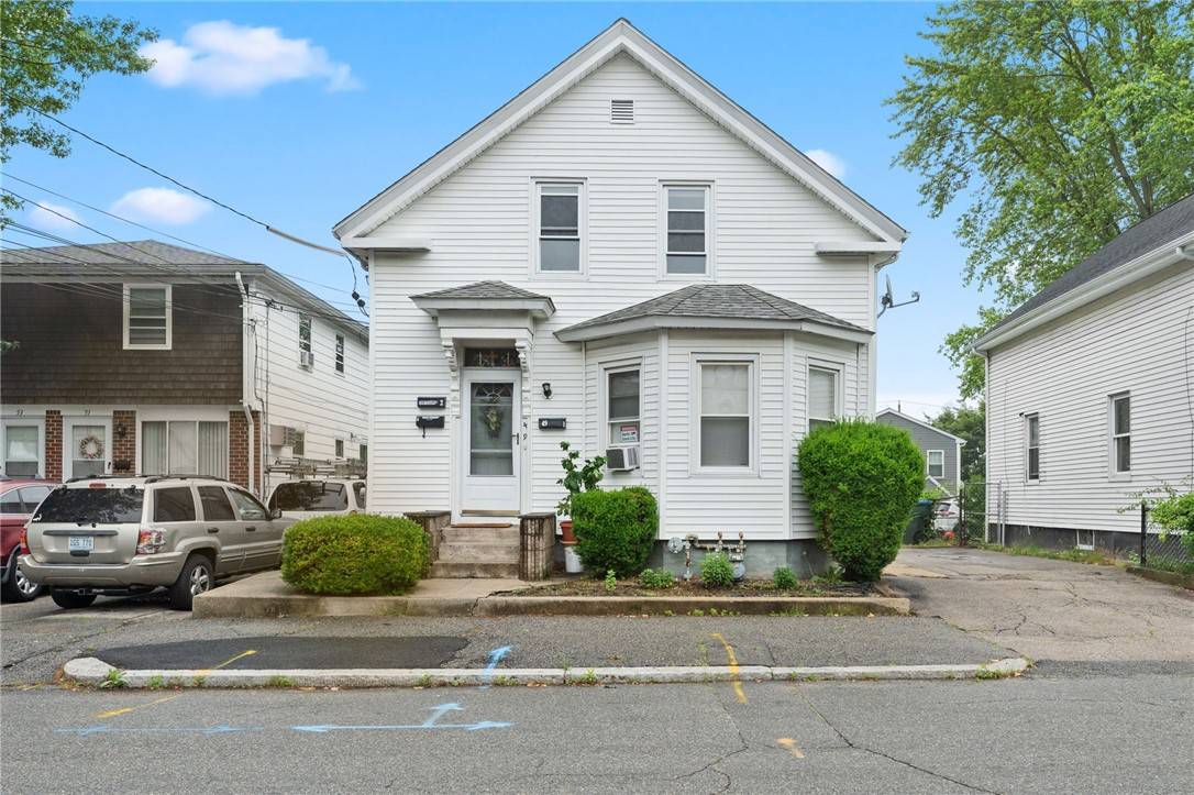 49 Seamans ST, Providence, RI 02908