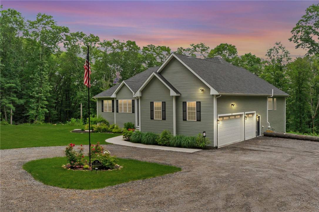 52 Pine Swamp RD, Cumberland, RI 02864