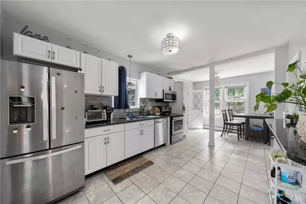 Warwick, RI 02889,150 Church AVE