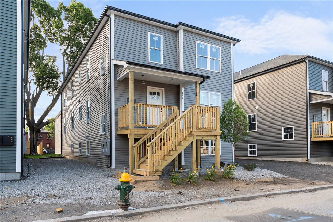 137 Stanwood ST, Providence, RI 02907
