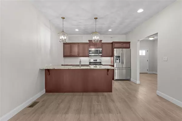 North Kingstown, RI 02852,15 Morningside DR