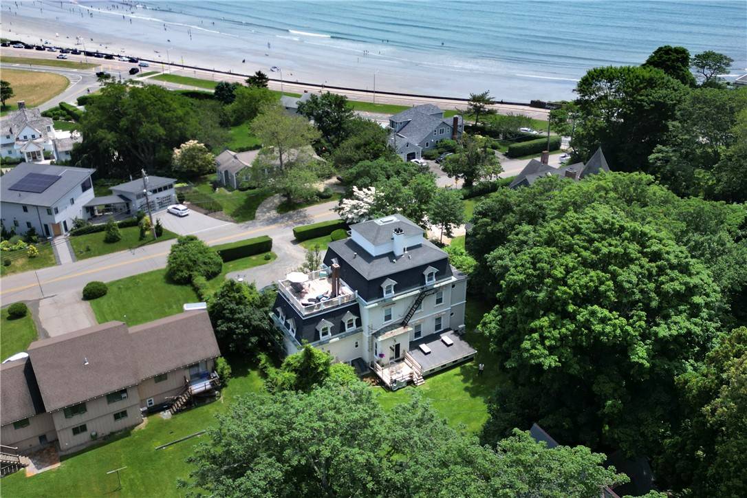 245 Eustis AVE #B, Newport, RI 02840