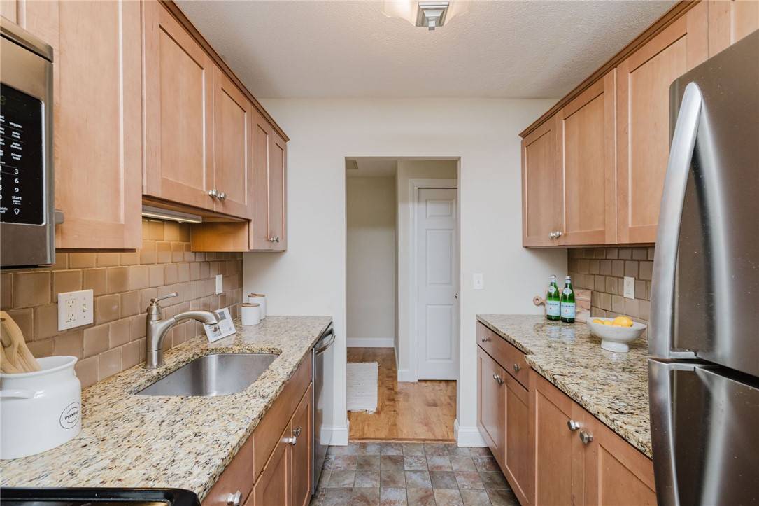 East Providence, RI 02915,25 Bullocks Poing AVE #3A