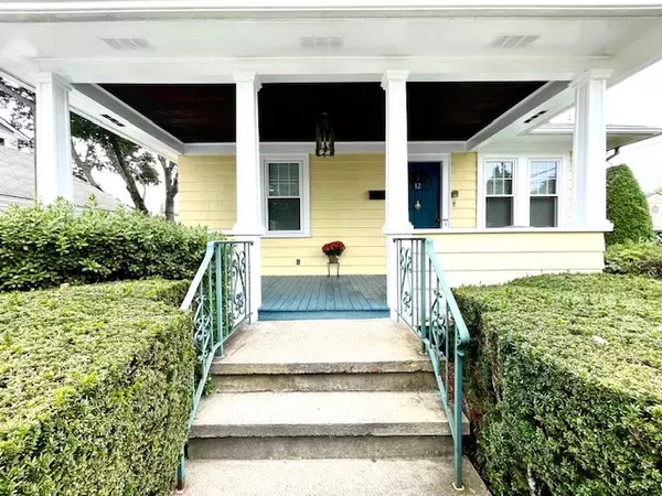 East Providence, RI 02915,12 Buckthorne AVE