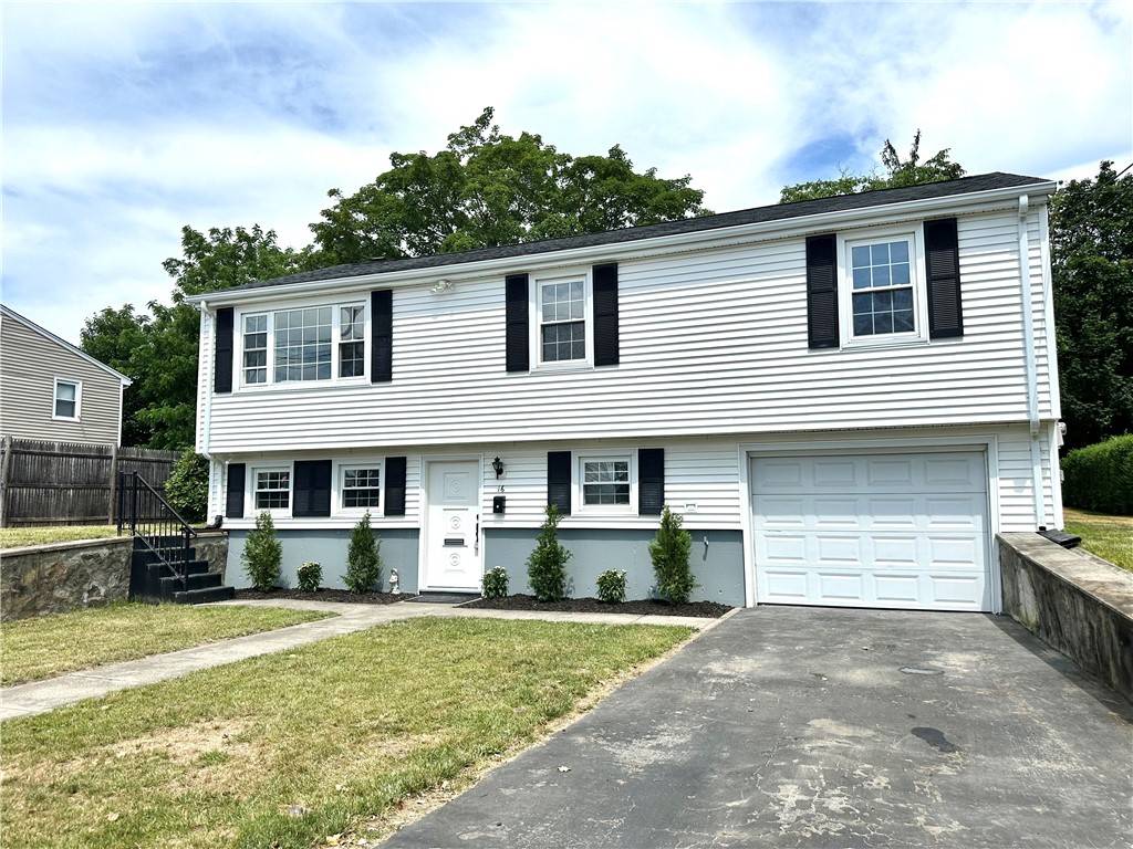 16 Goulart AVE, Bristol, RI 02809
