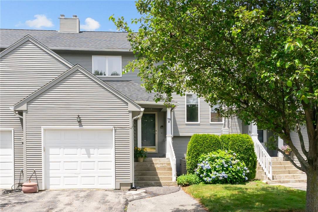 76 Valley Green CT #B, North Providence, RI 02904