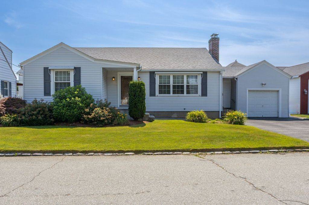 63 Ferncliff AVE, North Providence, RI 02911