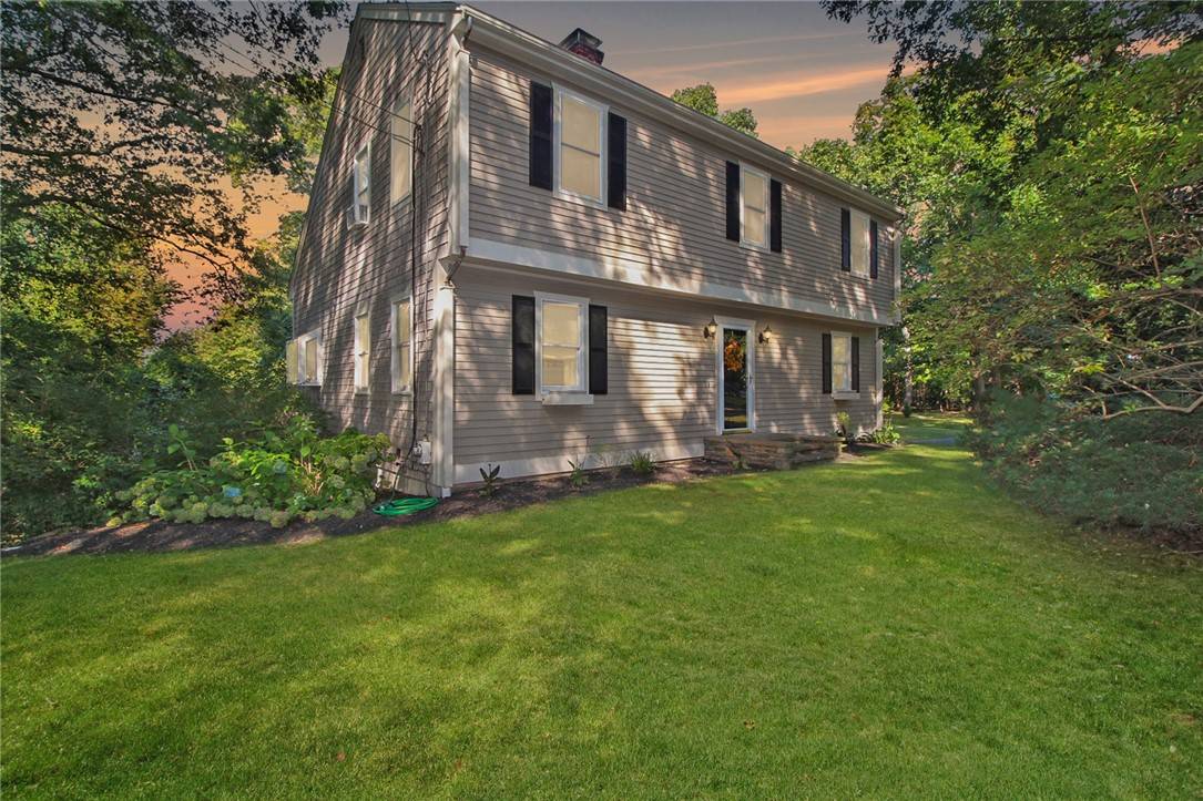 60 Tower Hill RD, Tiverton, RI 02878