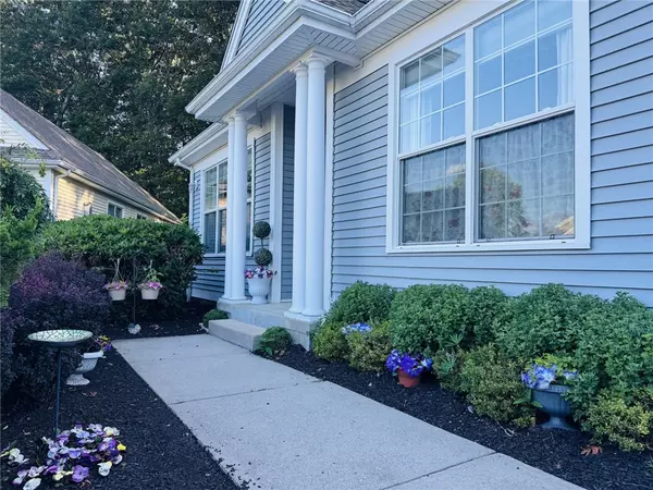 North Smithfield, RI 02896,170 PROVIDENCE PIKE #52